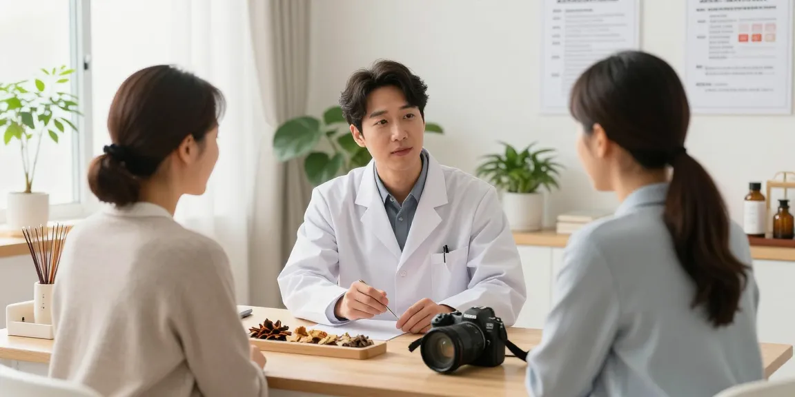 Consultation at 수원교통사고한의원 focusing on effective healing for traffic accident recovery.